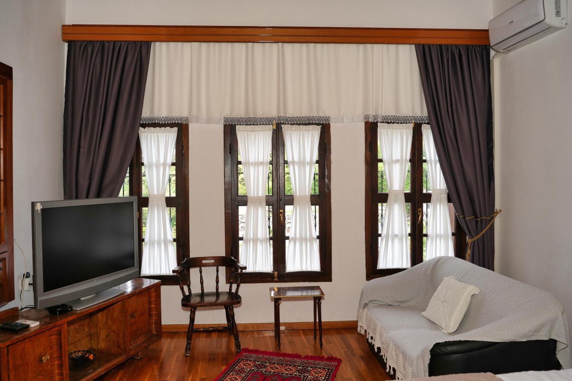 Gjirokastër Emblematic House Apartment 2 מראה חיצוני תמונה